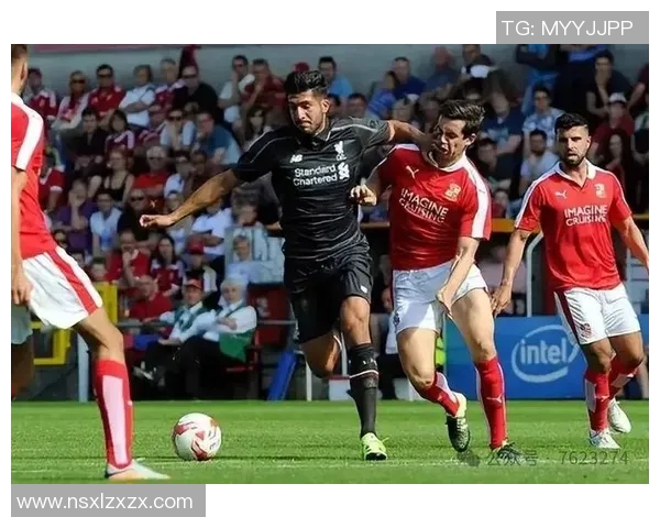 城南足球俱乐部与富川FC的激烈对决引发球迷热情高涨